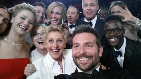 oscars-group-selfie